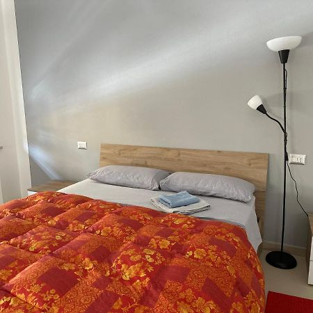 Grande Stanza Matrimoniale In Palazzo Signorile Διαμέρισμα Mirandola Εξωτερικό φωτογραφία